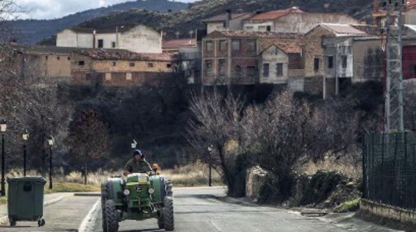 Banco Santander ha sellado una serie de alianzas con el objetivo de atender las necesidades financieras de los pueblos