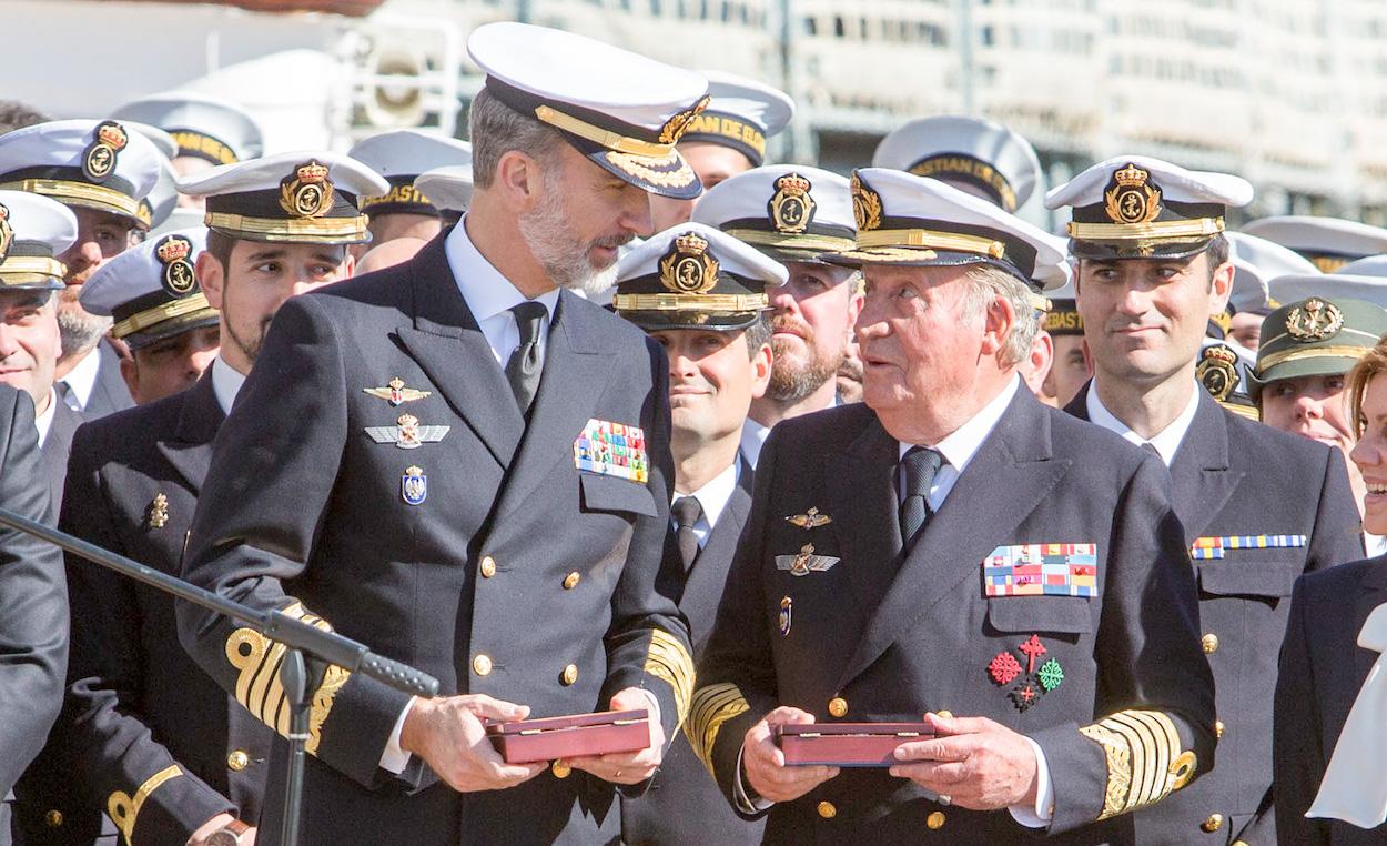 El rey Juan Carlos en compañía de Felipe VI. EP