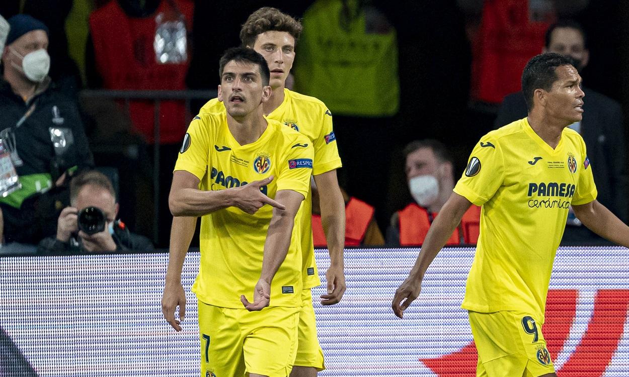 El delantero del Villarreal, Gerard Moreno, celebrando el primer gol en la final de la Europa League. Twitter