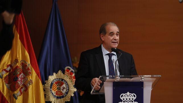 Fotos del acto de entrega de medallas a los policias heridos de Barcelona. EP