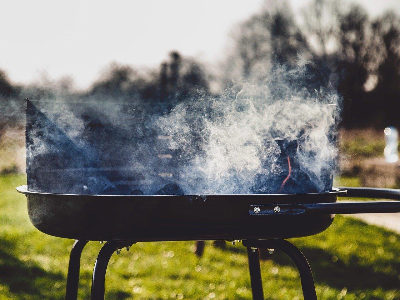 ¿Se puede hacer una barbacoa en el campo?