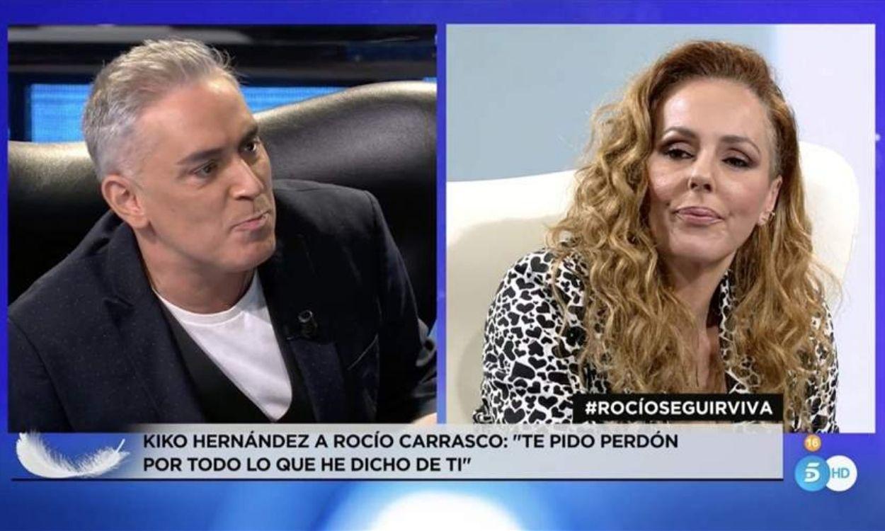 Kiko Hernández y Rocío Carrasco en el plató de 'Rocío, contar la verdad para seguir viva'. Telecinco.