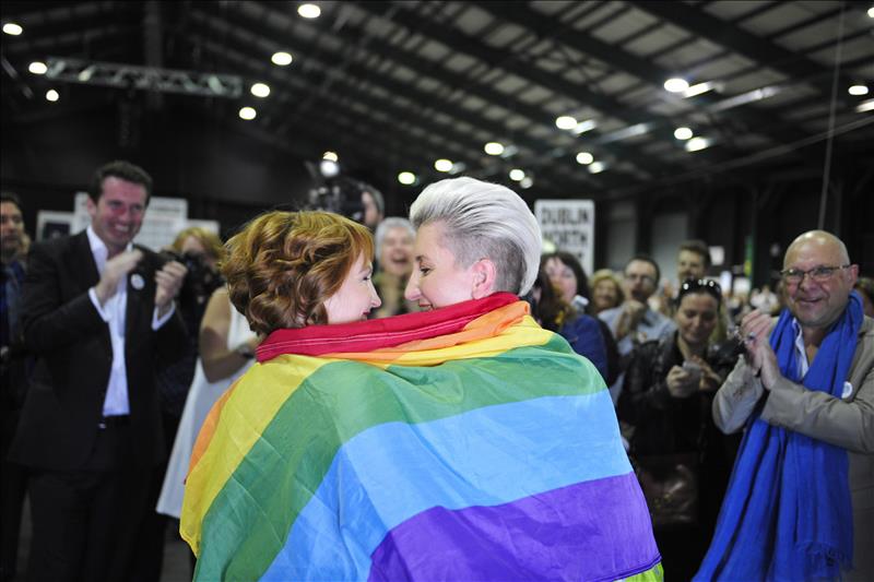 Zapatero reivindica su ley de matrimonios gays como modelo para otros países