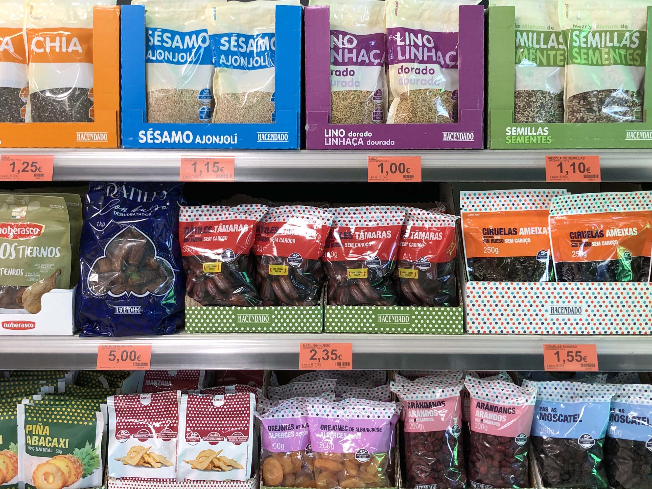 Dátiles Sin Hueso de la marca Hacendado en un supermercado de Mercadona