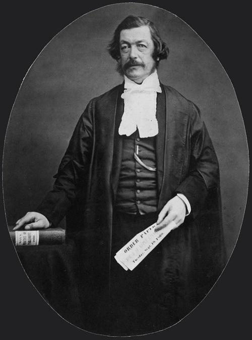 Charles Clifford está rodeado de enigmas, el uso de pseudónimos y su repentina defunción han hecho pensar en una muerte fingida Charles Clifford está rodeado de enigmas, el uso de pseudónimos y su repentina defunción han hecho pensar en una muerte fingida