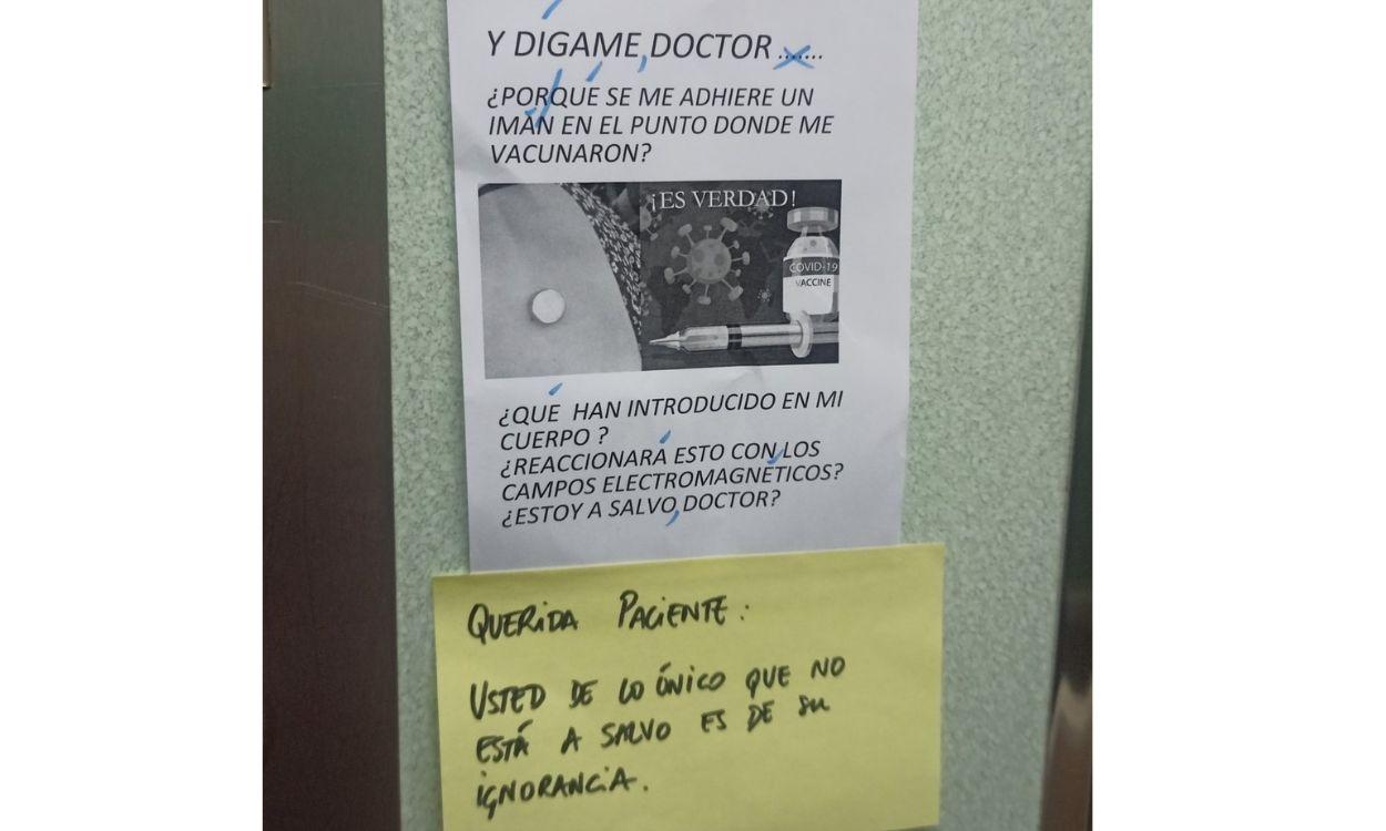 Cartel publicado en una comunidad de vecinos por un negacionista   @smv