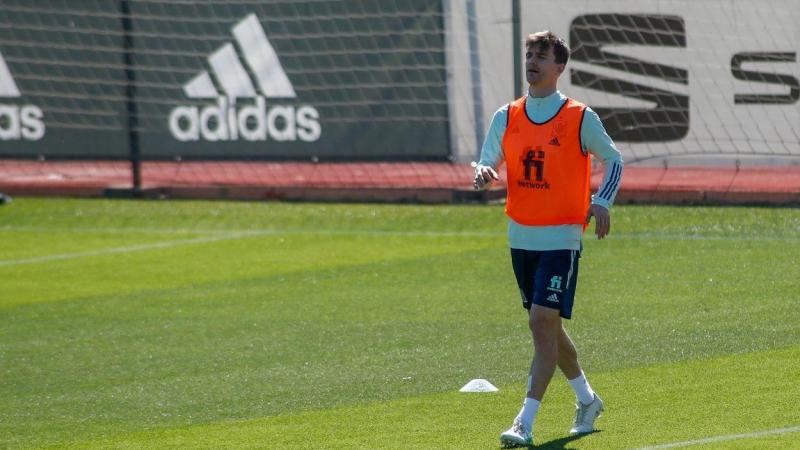 El futbolista del Leeds, Diego Llorente, durante una concentración de la Selección en Las Rozas. EP.
