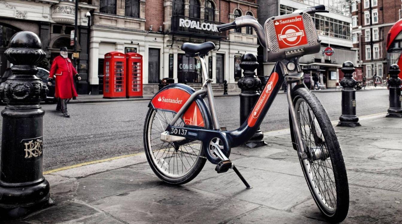 Banco Santander fomenta el uso de las bicicletas en países como Reino Unido y Brasil dentro de su estrategia por la sostenibilidad y el cuidado del medio ambiente