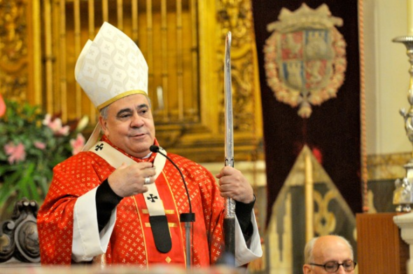 Ante el ultimátum de la Justicia, el arzobispo de Granada entrega la documentación sobre supuestos abusos