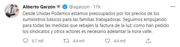 Tuit Alberto Garzón luz. Twitter