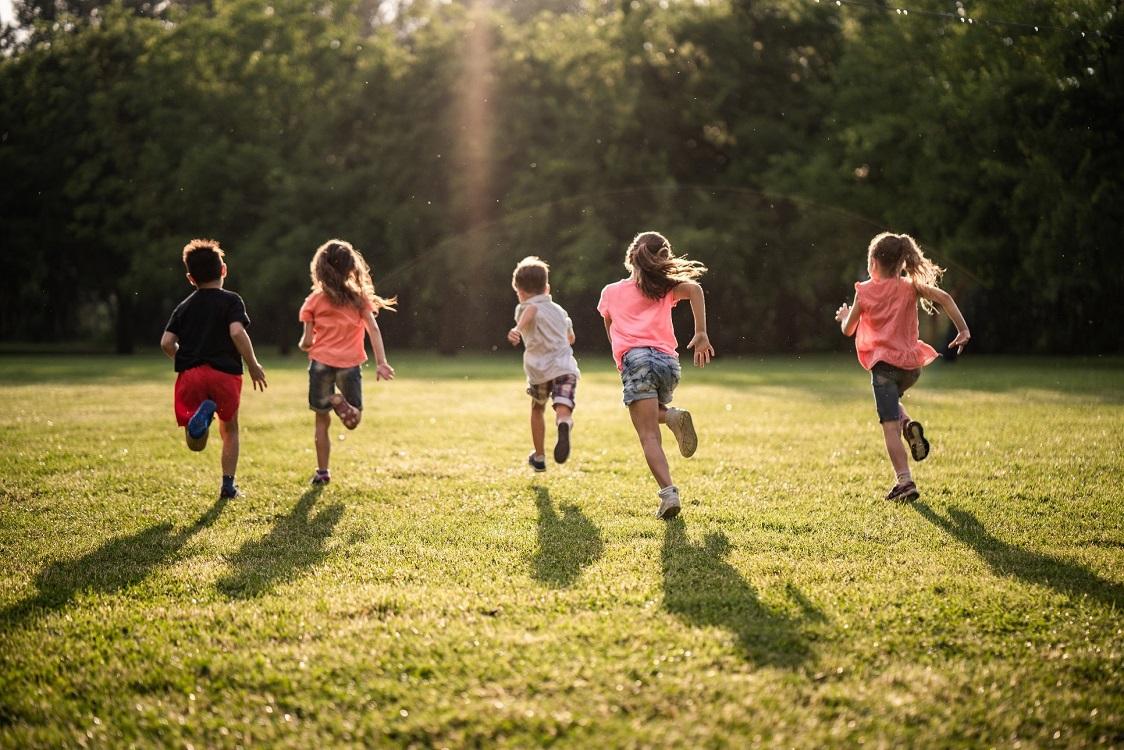 Imagen de recurso de niños corriendo. Fuente: EP.