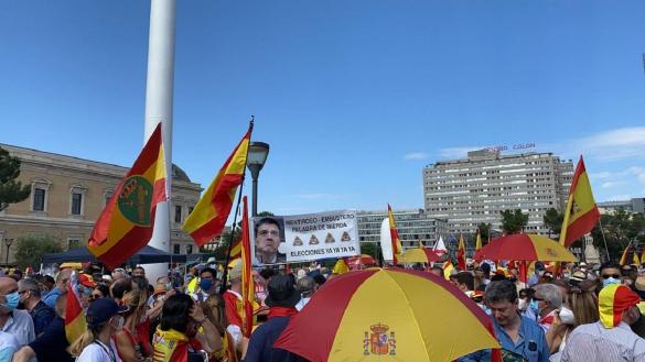 Insultos a periodistas de ElPlural.com en Colón: "Fuera ...