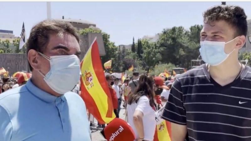 Un manifestante de Colón cuenta lo que ha visto en sueños premonitorios “España se levanta y resurge”. ElPlural.com