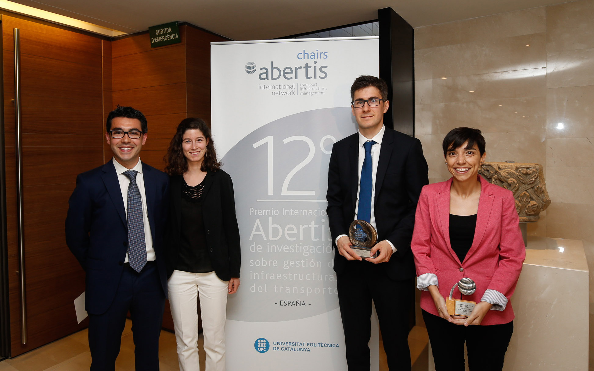 Abertis entrega sus premios a jóvenes investigadores y les acerca al mundo laboral