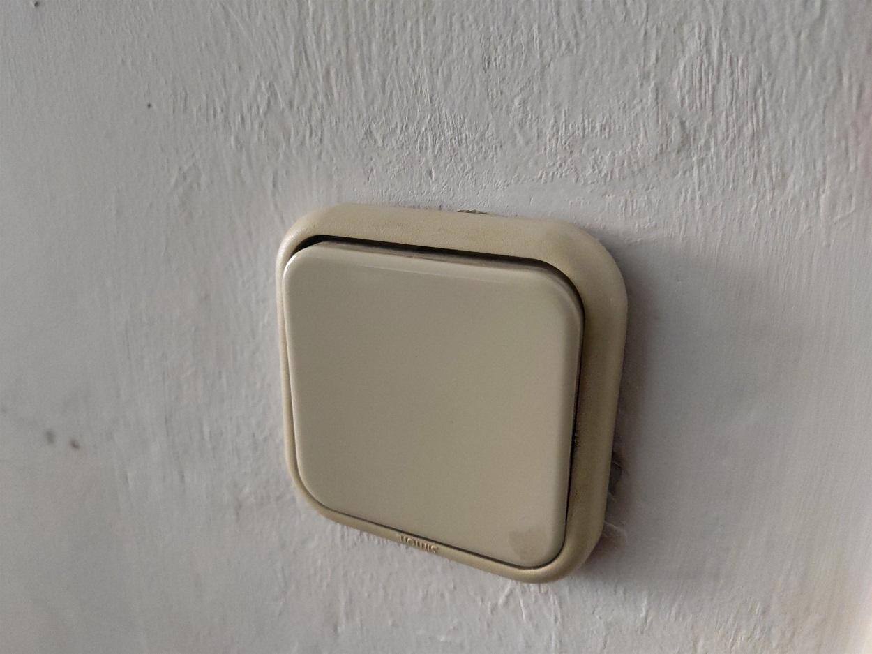 Un interruptor de luz en un domicilio. Europa Press