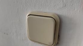Un interruptor de luz en un domicilio. Europa Press