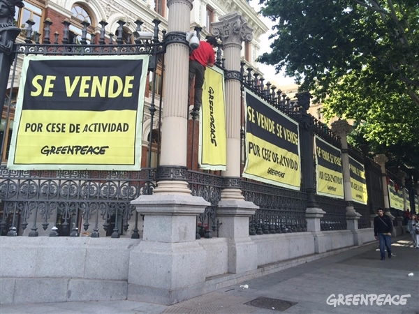Interacción Anguila Imperio Inca Greenpeace empapela el Ministerio de Medio Ambiente para denunciar su  inactividad