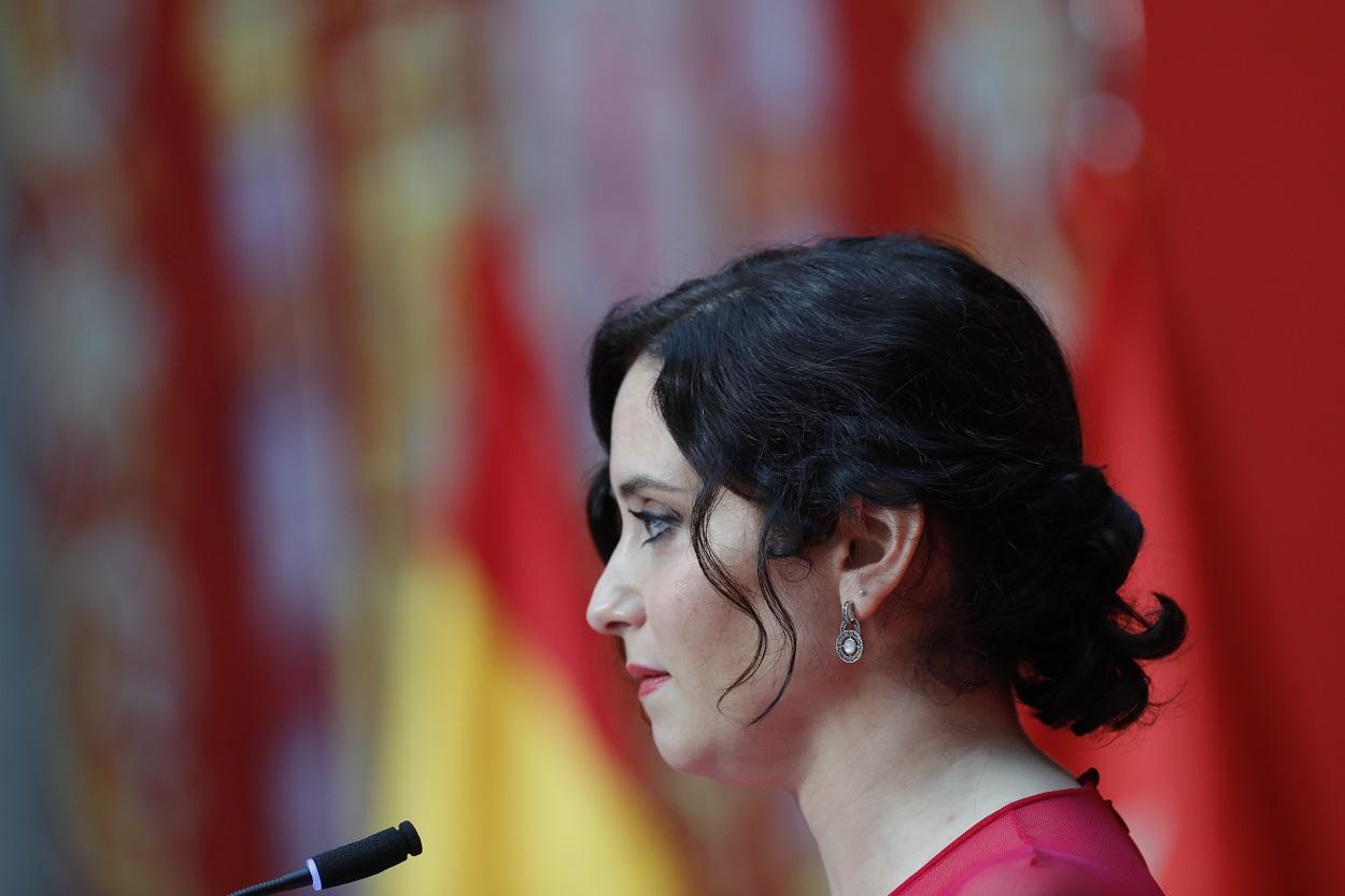 La presidenta de la Comunidad de Madrid, Isabel Díaz Ayuso, interviene durante el acto de su toma de posesión. Fuente: Europa Press.
