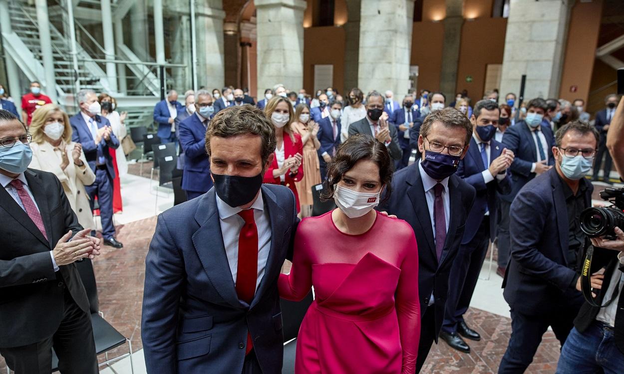 El presidente del PP, Pablo Casado y la presidenta de la Comunidad de Madrid, Isabel Díaz Ayuso. Jesús Hellín / Europa Press