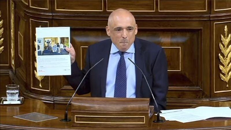 Un diputado del PSOE tumba al PP al responder qué es traición a España.