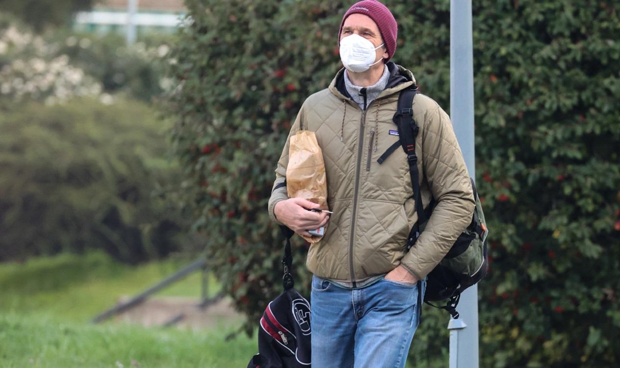 Iñaki Urdangarin en la calle, en marzo de 2021. EP