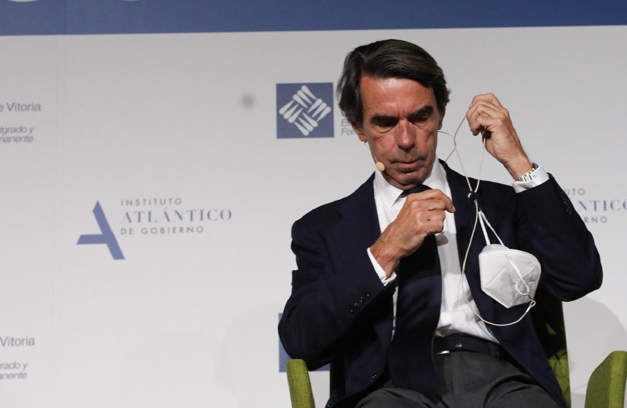 El expresidente del Gobierno, José María Aznar, durante la clausura del curso del 'Aula de Liderazgo' del Instituto Atlántico de Gobierno y la Universidad Francisco de Vitoria. Fuente: Europa Press.