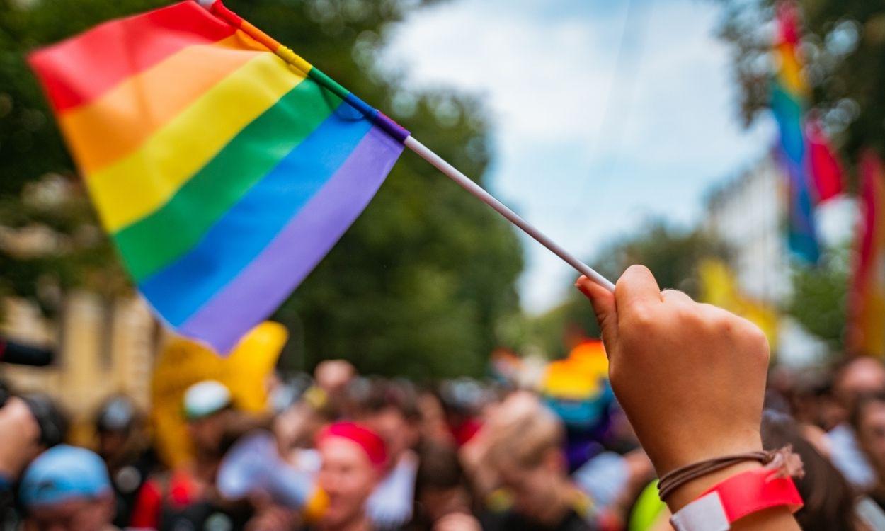 Bandera del Orgullo LGTBIQ+