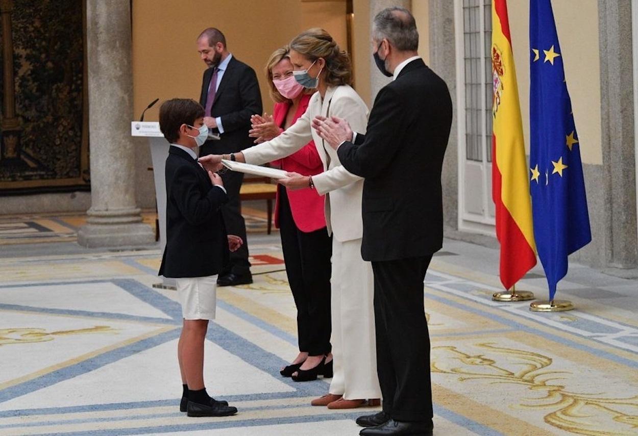 La Infanta Doña Elena ha entregado los premios del XXX Concurso de Pintura Infantil y Juvenil de Patrimonio Nacional para Centros Escolares 2020 21.