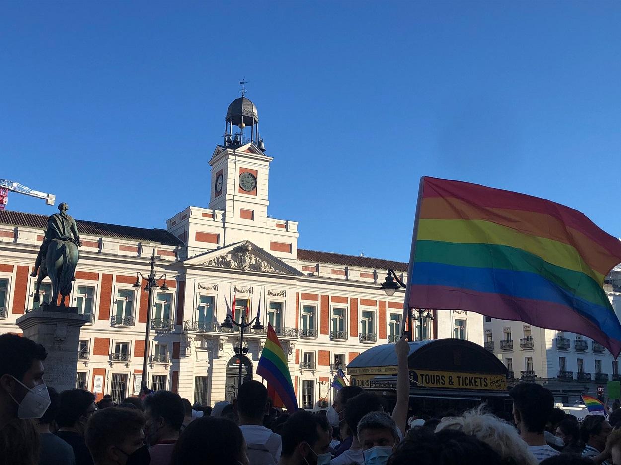 Imagen de la concentración en la Puerta del Sol en repulsa del asesinato de Samuel