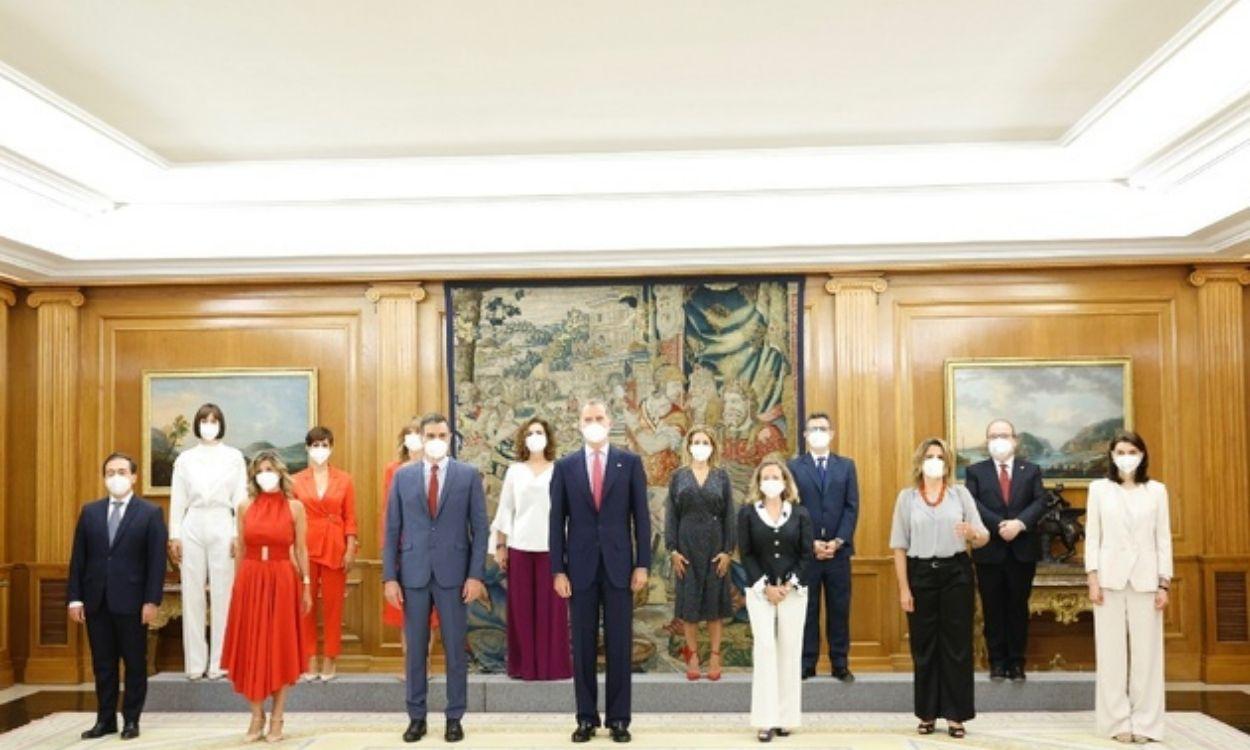 El nuevo equipo de Gobierno tras la remodelación efectuada por Pedro Sánchez junto a Felipe VI. Casa Real. 