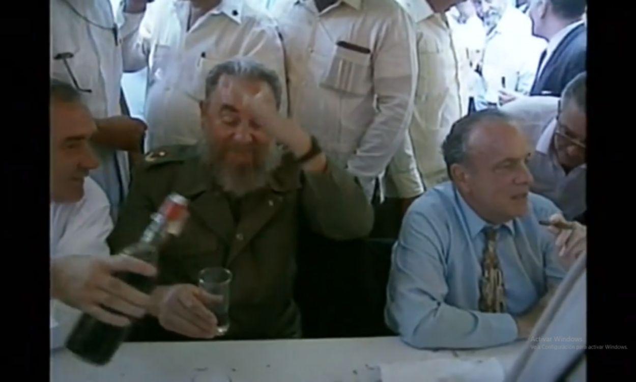 Fidel Castro, junto a Manuel Fraga, durante su visita a Galicia en 1992. 