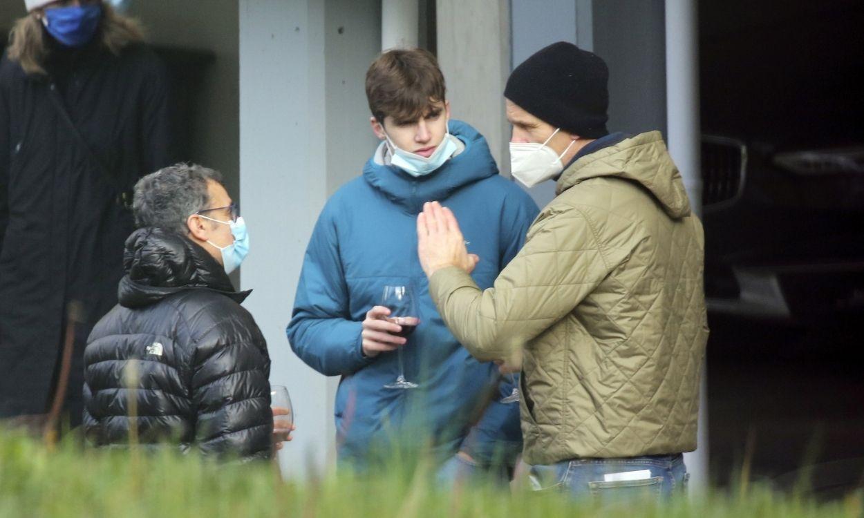 Iñaki Urdangarin junto a su hijo en Vitoria. Europa Press. 