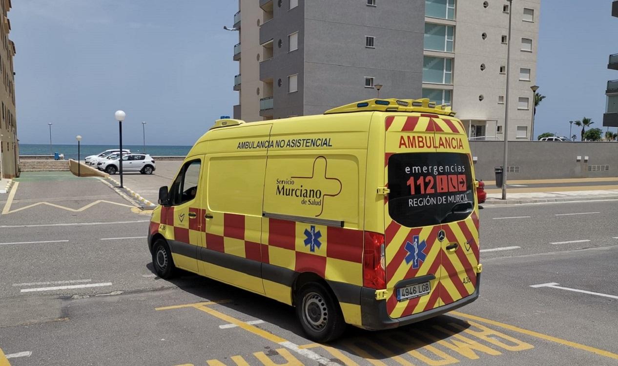 Imagen de una ambulancia en Murcia. EP