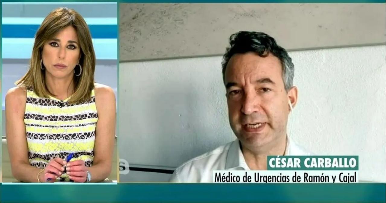 El doctor y coordinador de Urgencias en el Hospital Universitario Ramón y Cajal, César Carballo, entrevistado en El programa del Verano de Telecinco por la periodista Ana Terradillos.