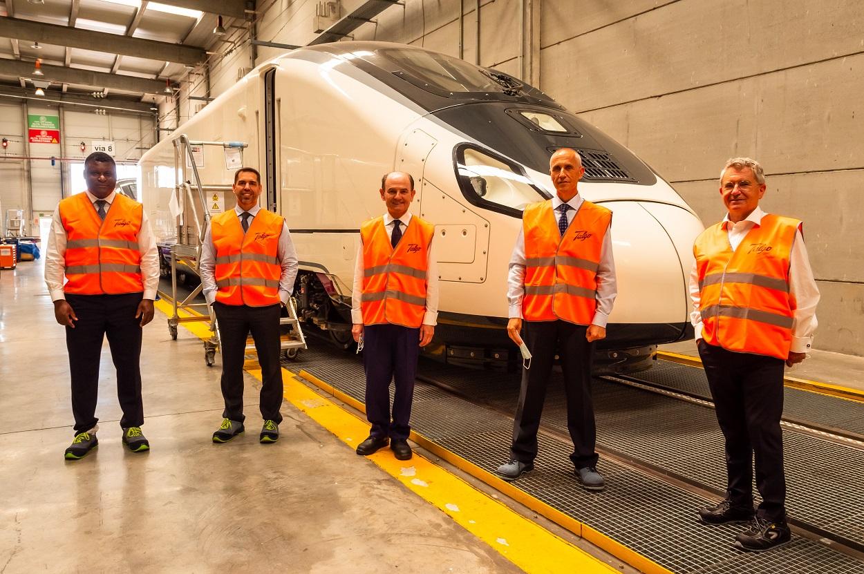 Tomás Malango, director de Hidrógeno de Repsol; Juan Abascal, director ejecutivo de Transformación industrial y Economía Circular de Repsol; Carlos Palacio, presidente de Talgo; Emilio García, director de Innovación de Talgo y Emiliano López, presidente d