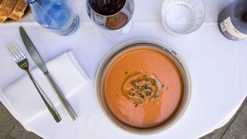 Gazpacho en Casa Orellana, en el barrio de barrio de Las Salesas