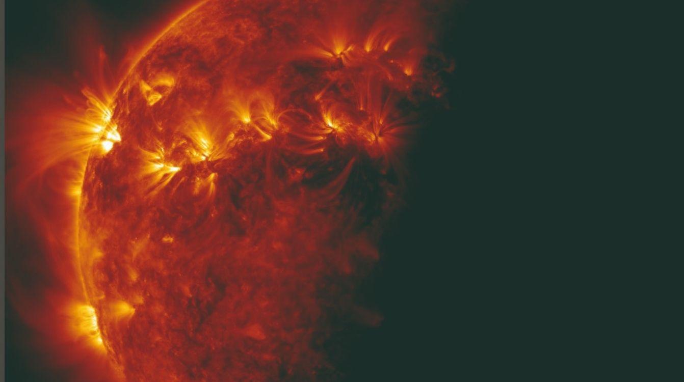 Eclipse de Sol causado por la Tierra. Fotografía en ultraviolado. Solar Dynamics Observatory, 2 de abril de 2011. NASA SDO NASA GSFC Michael Benson, Kinetikon Pictures