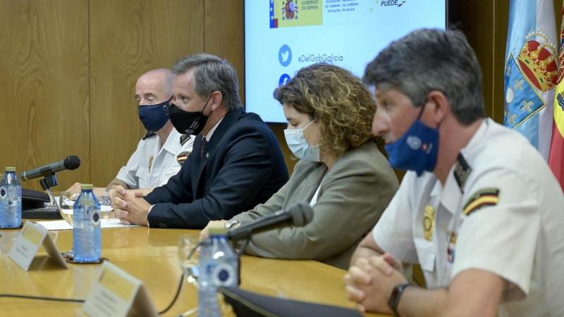 El jefe superior de Policía de Galicia, José L. Balseiro; el delegado del Gobierno, José Miñones; la subdelegada en A Coruña, María Rivas; el comisario jefe  Pedro Agudo. EP