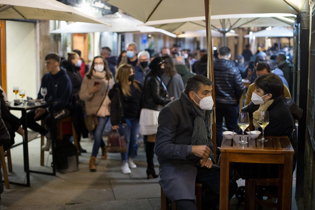 Imagen de una terraza en la ciudad de Lugo en diciembre pasado, cuando se realizó la desescalada en plenas navidades (Foto: Europa Press).