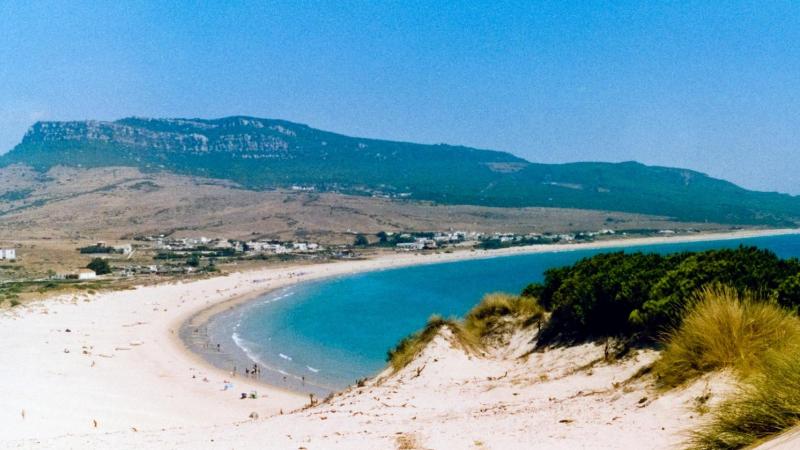 playa de bolonia en cádiz