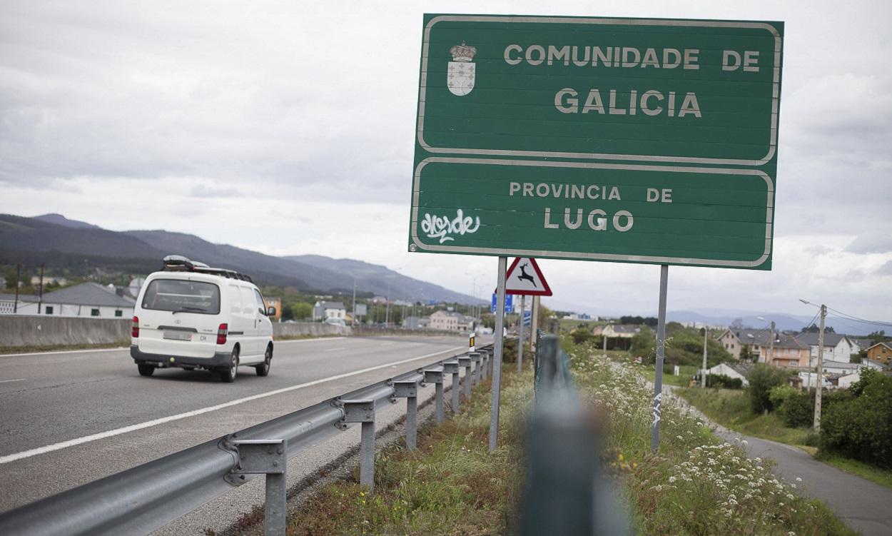 La crisis de examinadores deja a miles de gallegos sin el carnet de conducir 