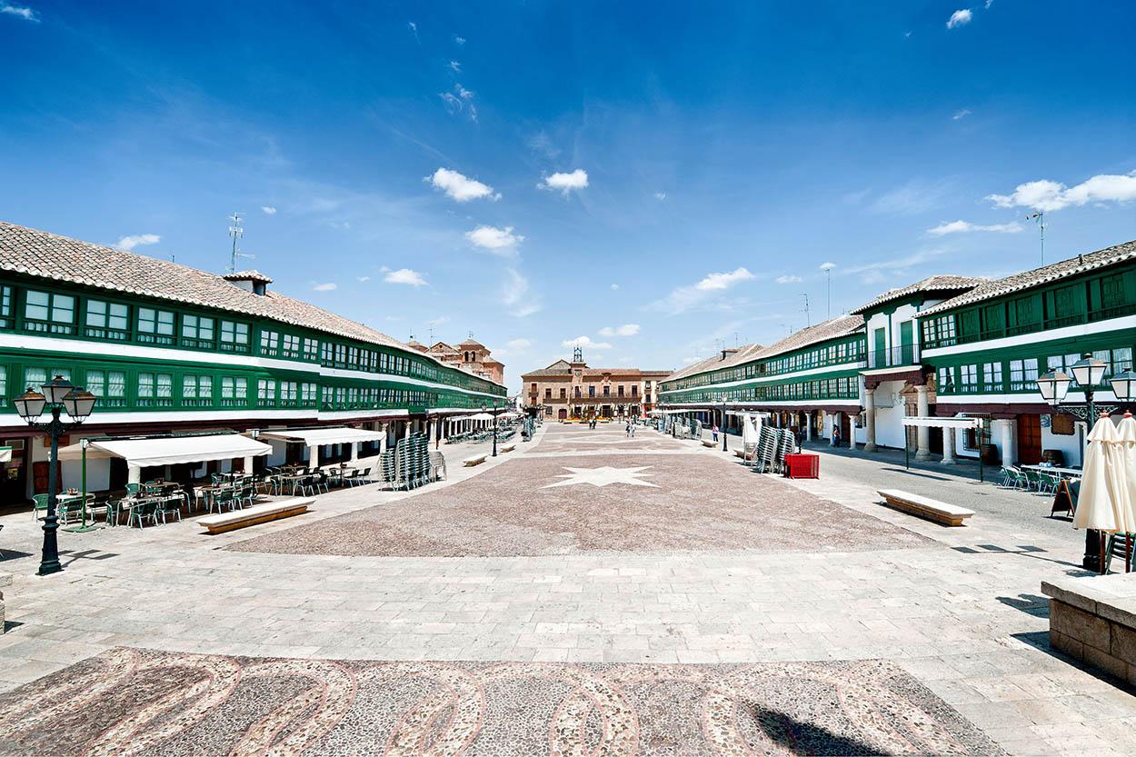 En pleno Campo de Calatrava, en la provincia de Ciudad Real, se ubica Almagro, la ciudad de la cultura con su corral de comedias activo desde el siglo XVII. © Turismo de Castilla-La Mancha / David Blázquez