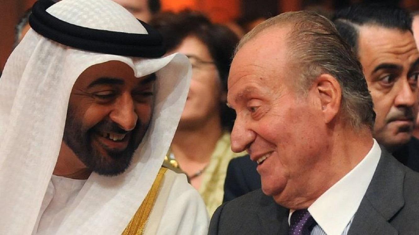 Juan Carlos I y el gobernante de Emiratos Árabes Unidos, Mohamed bin Zayed al Nahyan. Getty Images