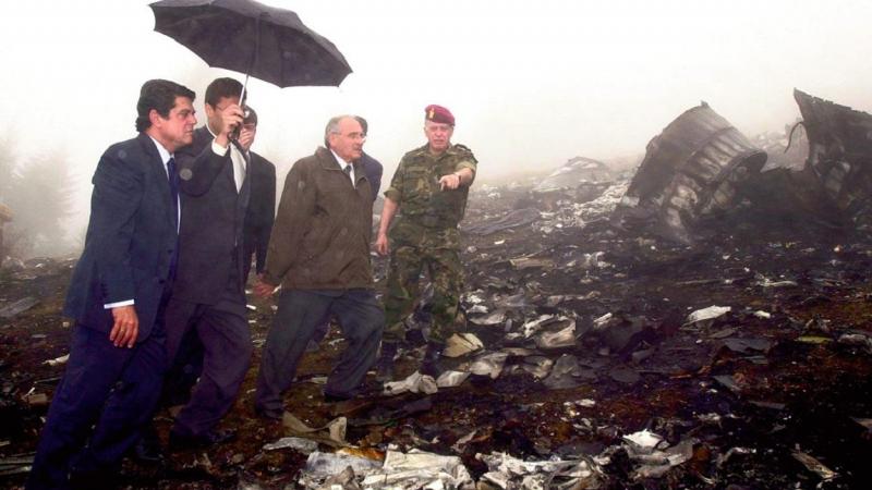 Trillo visita al lugar del siniestro del Yak-42 un día después