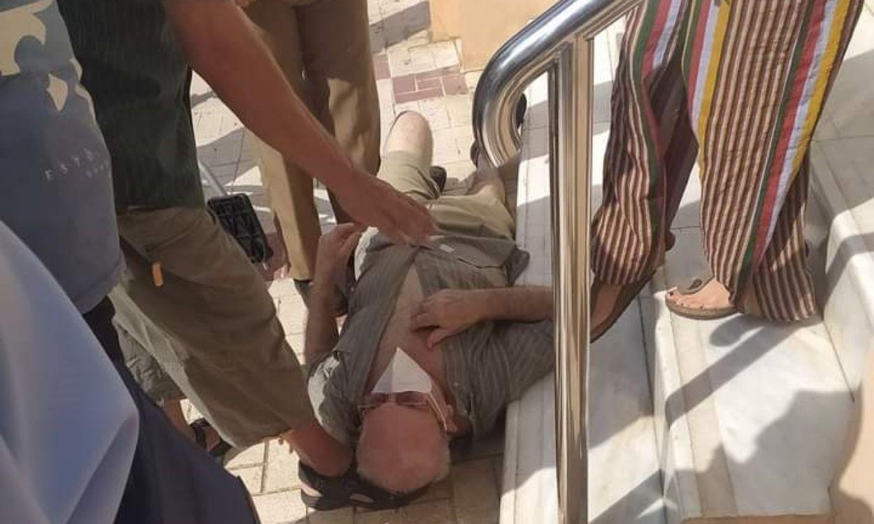 La atención primaria andaluza, muy “tocada” colas, esperas al sol en la calle y desmayos