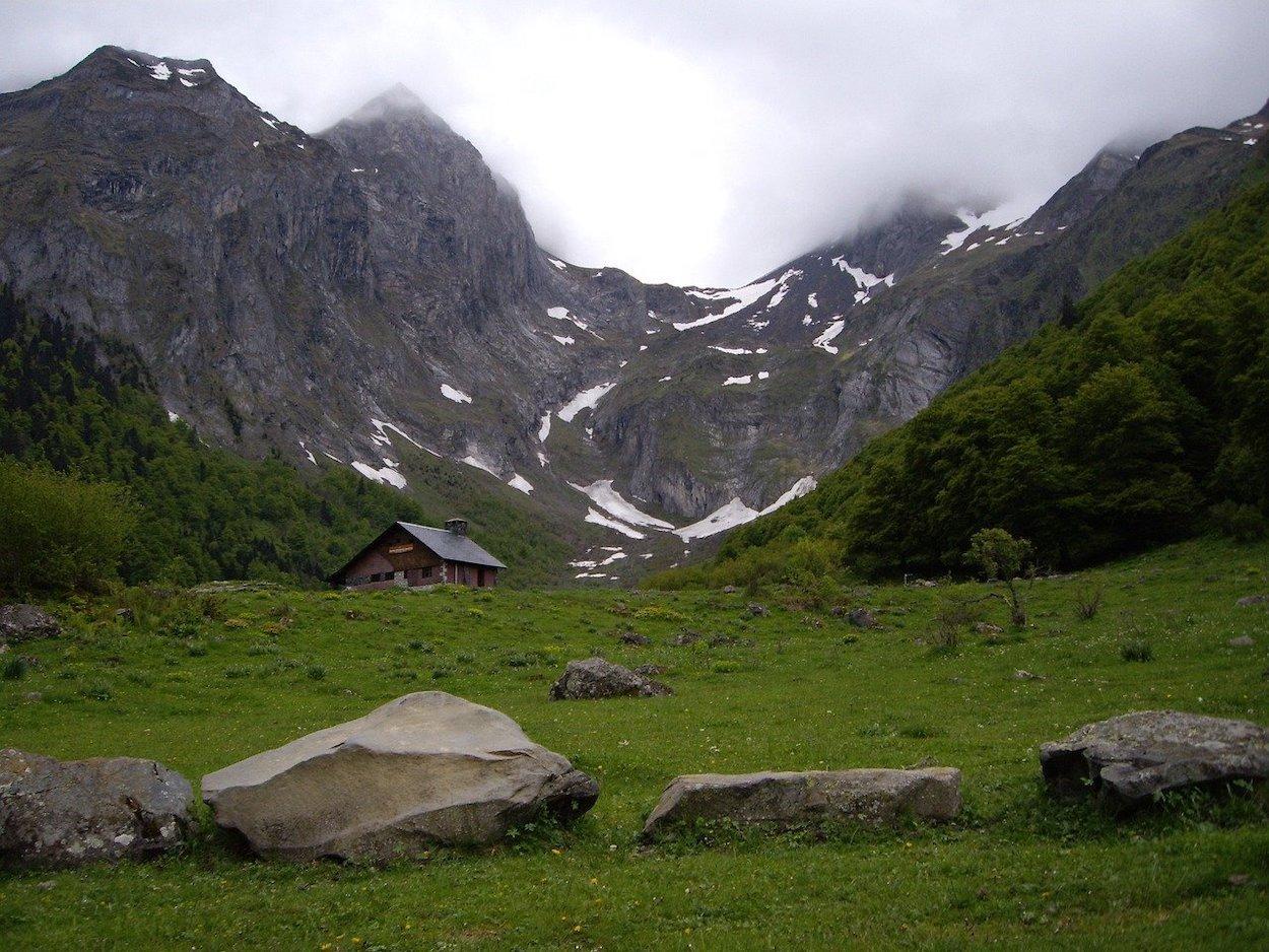 En los Pirineos existen varios destacados Paradores donde hospedarse