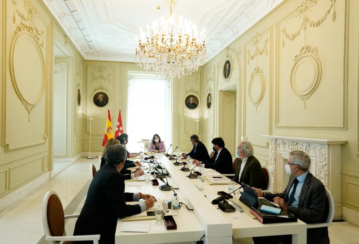 Isabel Díaz Ayuso preside el Consejo de Gobierno de la Comunidad de Madrid.