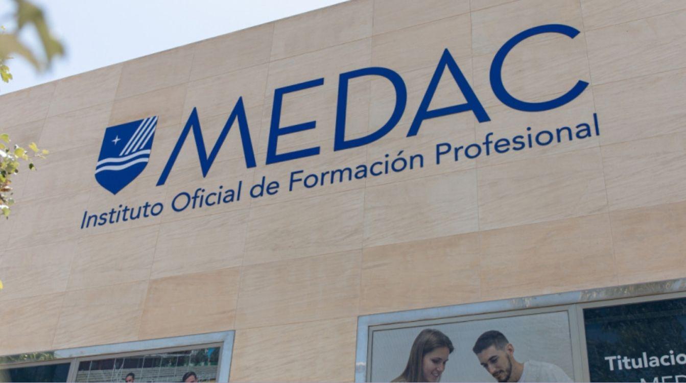 Fundada en el año 2010, Medac cuenta con 23 centros repartidos por todo el territorio nacional y una oferta de más de 50 titulaciones oficiales de FP y másteres