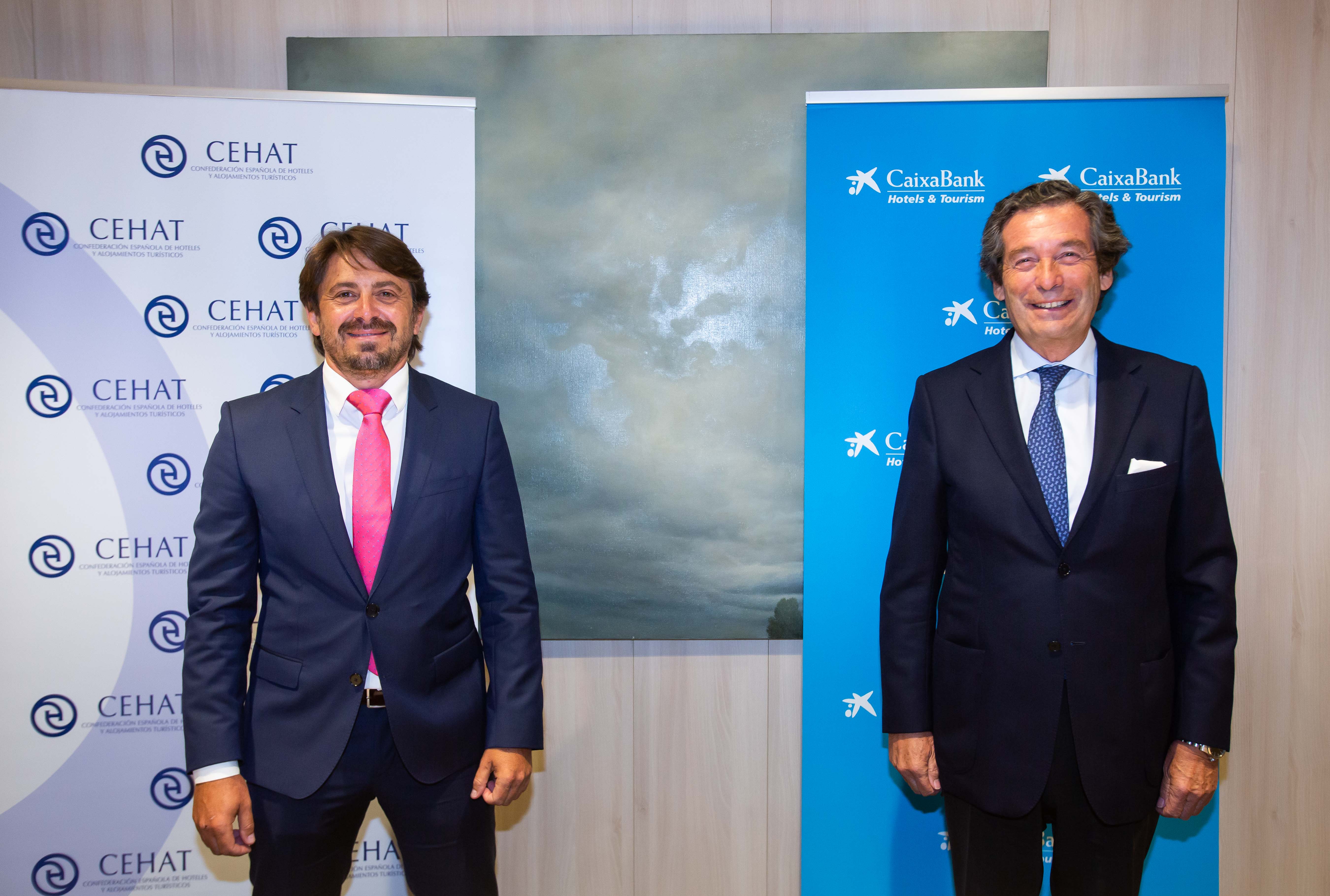 Jorge Marichal, presidente de CEHAT, y Luis Cabanas, director de Banca de Empresas de CaixaBank 