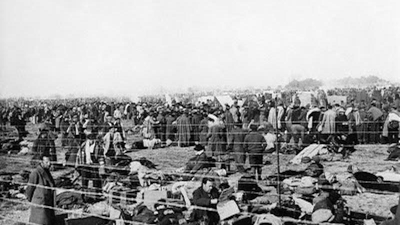Exiliados españoles en el campo de internamiento de Argelès Sur Mer Exiliados españoles en el campo de internamiento de Argelès Sur Mer